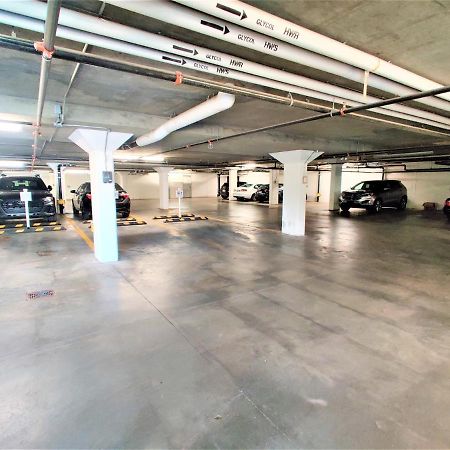 Monki Di Executive Suites - Glas - Luxury Inner City Home 3 Min To Downtown W Private Rooftop Patio Fireplace YYC Eksteriør billede